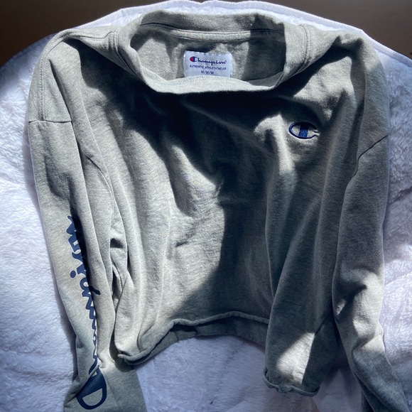 Champion Brand New Athletic Sweatshirt! - Picture 1 of 4